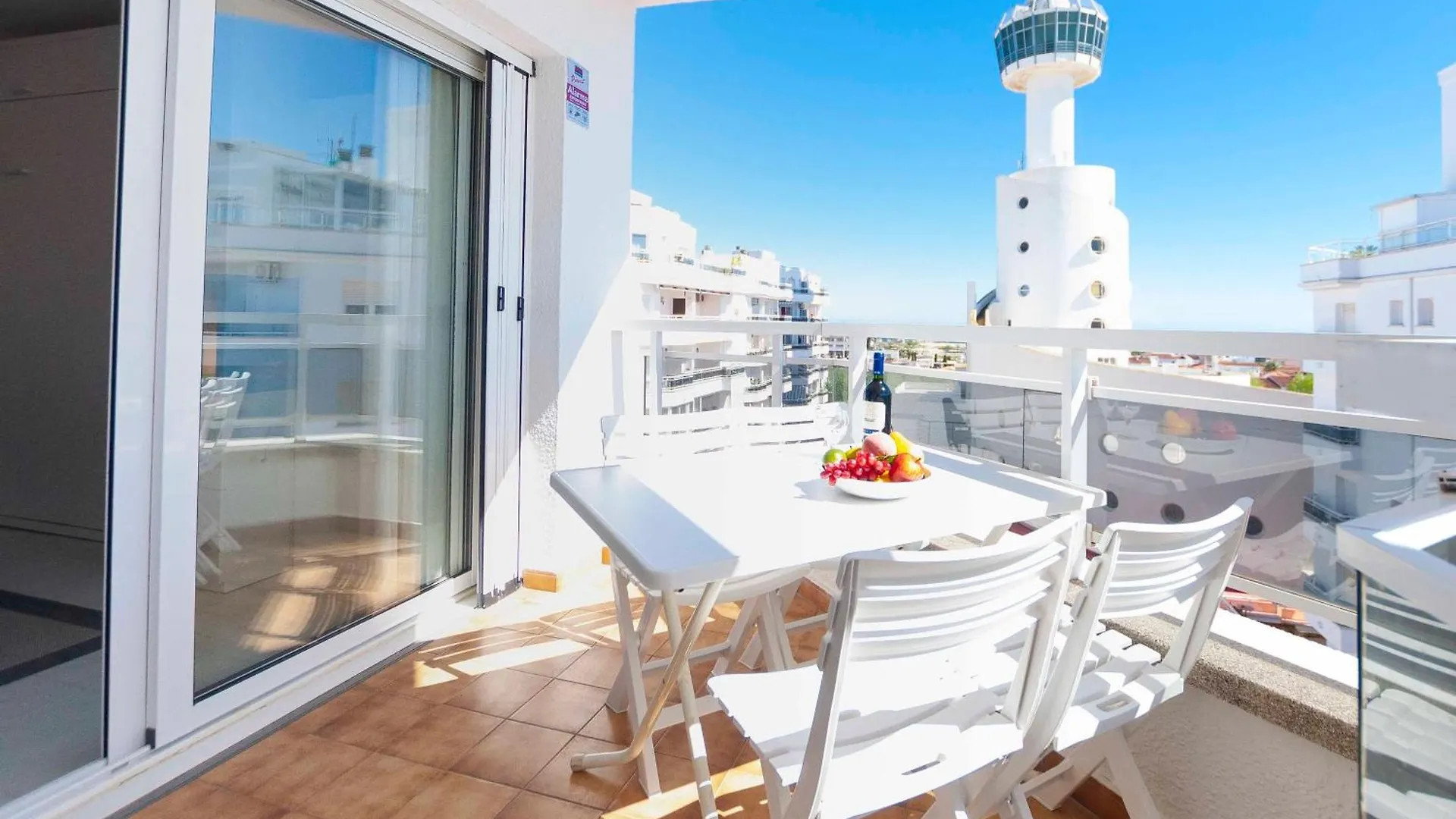 Apartment 1222 Club Nautic Vista Canal - Apivend Immo Empuriabrava Spain